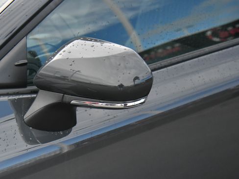 Used 2025 Toyota Camry LE image 13