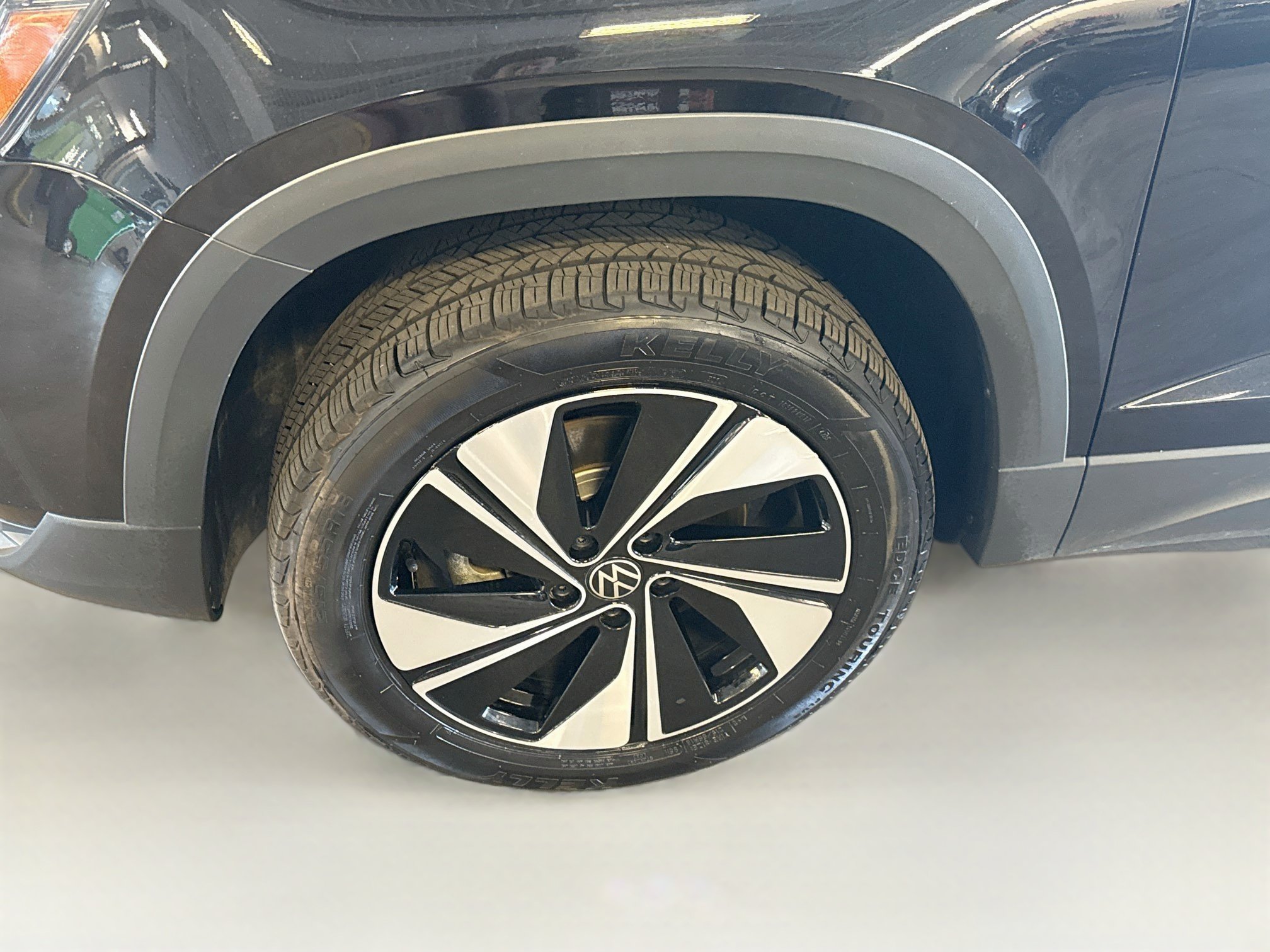 Used 2024 Volkswagen Taos SE AWD/4WD image 11