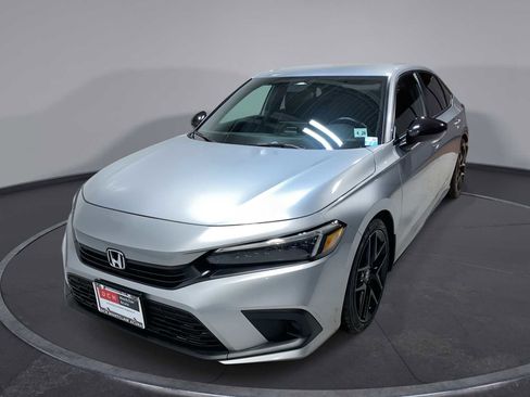 Used 2023 Honda Civic Sport image 1