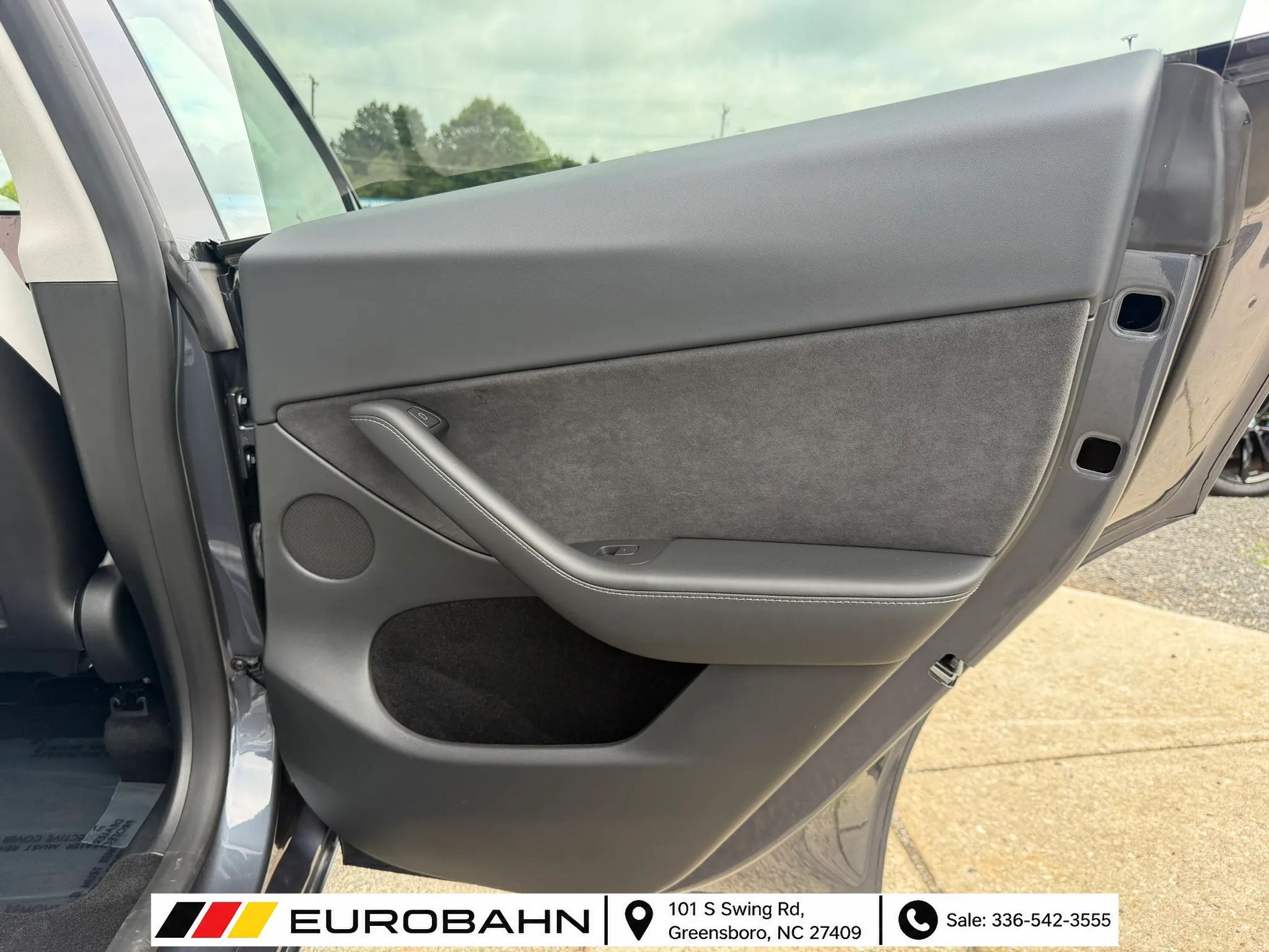 Used 2023 Tesla Model Y Performance AWD/4WD image 18