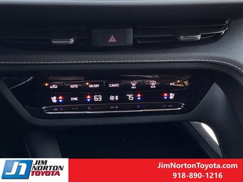 Used 2022 Buick Envision Avenir w/ Technology Package II image 21