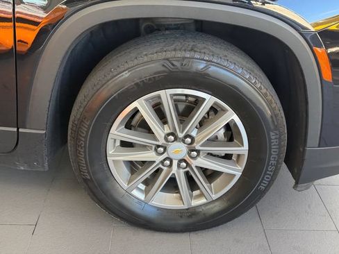 Used 2023 Chevrolet Traverse LT w/ LPO, Cargo Package FWD image 16