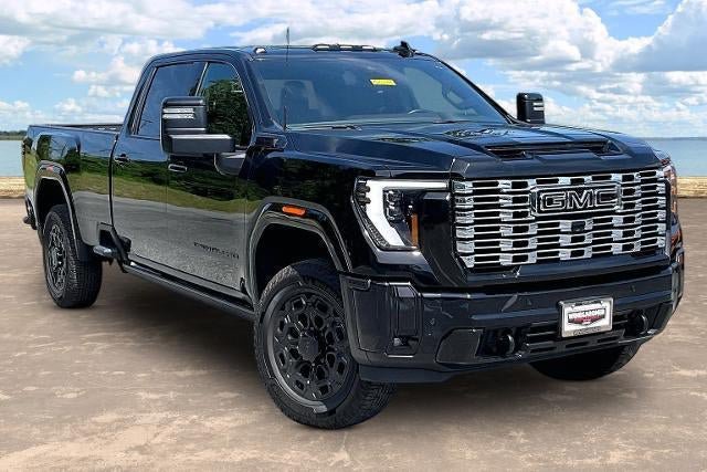 Used 2024 GMC Sierra 3500 Denali w/ Denali Reserve Package AWD/4WD image 1
