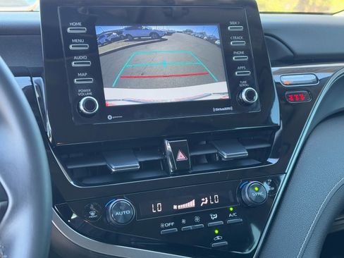 Used 2022 Toyota Camry SE w/ Carpet Mat Package (TMS) image 26