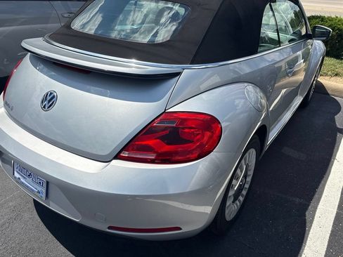 Used 2013 Volkswagen Beetle 2.5 FWD image 5