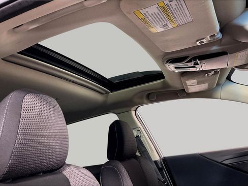 Used 2021 Subaru Outback Premium image 27