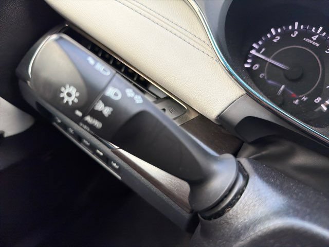 Used 2018 Toyota Avalon Limited FWD image 44