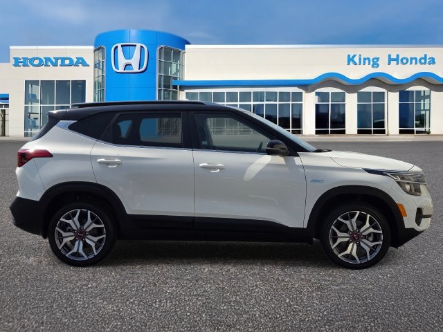 Used 2021 Kia Seltos S AWD/4WD image 6