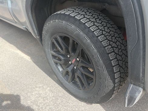 Used 2025 GMC Sierra 1500 Elevation w/ X31 Off-Road Package image 11