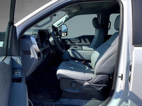 New 2026 Ford F550 4x4 Crew Cab Super Duty w/ XL Chrome Package image 9