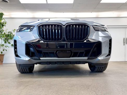 Used 2025 BMW X5 xDrive40i w/ M Sport Package image 21
