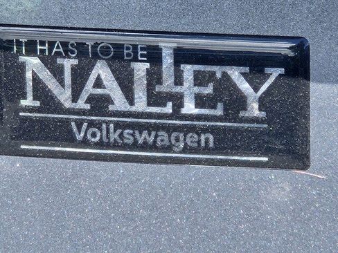 Certified 2025 Volkswagen Taos SE FWD image 32