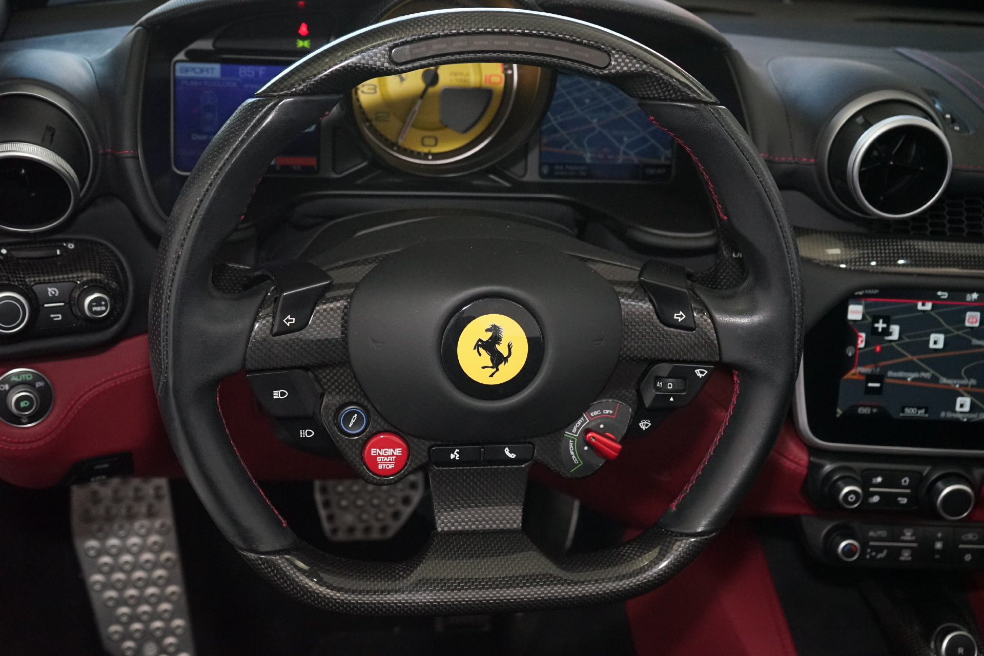 Used 2019 Ferrari Portofino RWD image 13