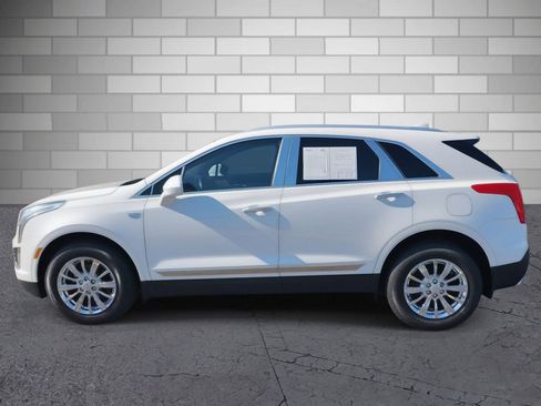 Used 2018 Cadillac XT5 Luxury w/ Driver Awareness Package image 2