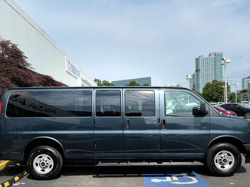Used 2019 GMC Savana 3500 LS RWD image 7