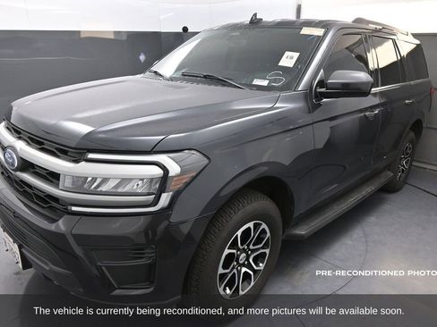 Used 2024 Ford Expedition XLT image 2