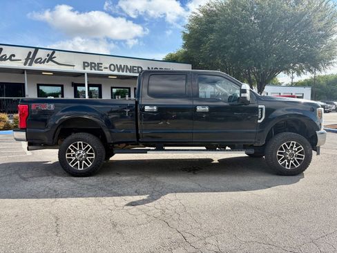 Used 2019 Ford F250 Lariat w/ Lariat Value Package AWD/4WD image 2