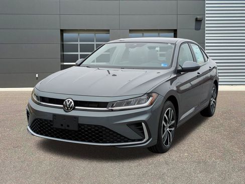 New 2026 Volkswagen Jetta SE image 3