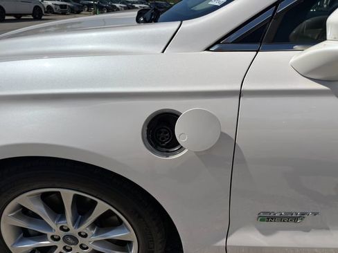 Used 2017 Ford Fusion Energi Titanium FWD image 13