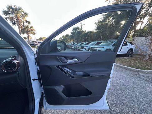 New 2026 Chevrolet Equinox RS FWD image 23