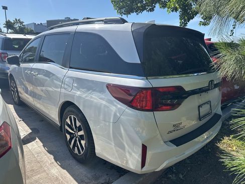 Used 2025 Honda Odyssey EX-L image 5