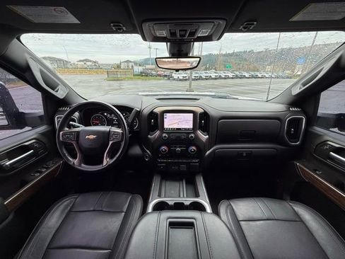 Used 2022 Chevrolet Silverado 2500 High Country w/ Z71 Off-Road Package image 11