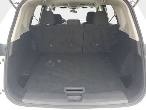 Used 2024 Nissan Rogue S FWD image 11
