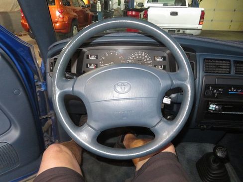 Used 1995 Toyota T100 DX image 28