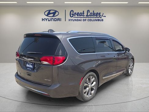 Used 2020 Chrysler Pacifica Limited FWD image 5