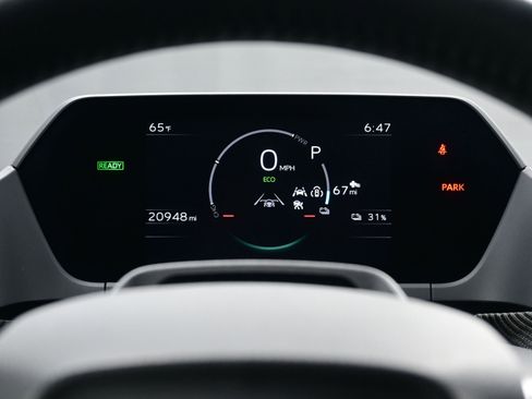 Used 2024 Toyota bZ4X Limited image 25