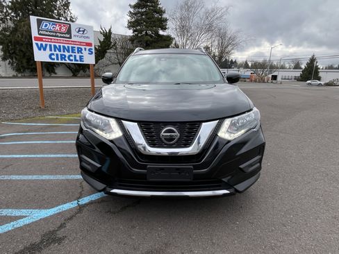 Used 2020 Nissan Rogue SV image 8