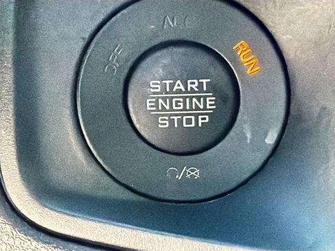 Used 2024 Jeep Wrangler Unlimited Sport AWD/4WD image 34