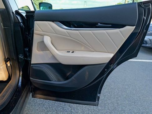 Used 2022 Maserati Levante GT image 28