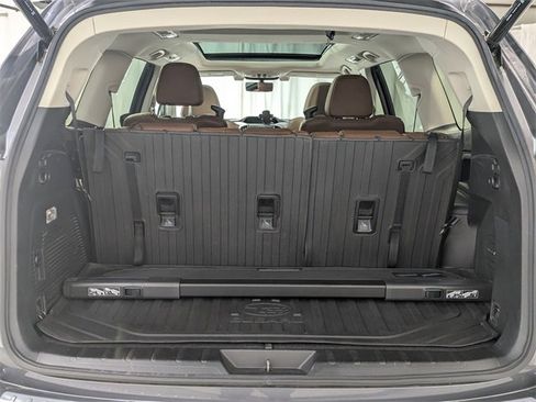 Used 2020 Subaru Ascent Touring w/ Popular Package #3 image 5