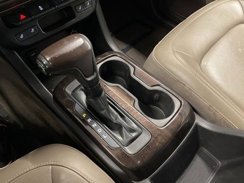 Used 2018 GMC Canyon SLT w/ Trailering Package image 18