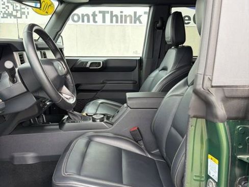 Used 2025 Ford Bronco Outer Banks image 9