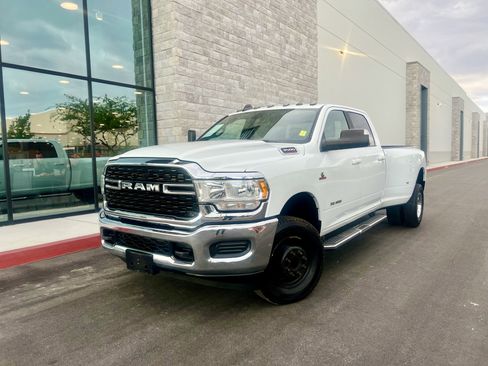 Used 2022 RAM 3500 Big Horn AWD/4WD image 10