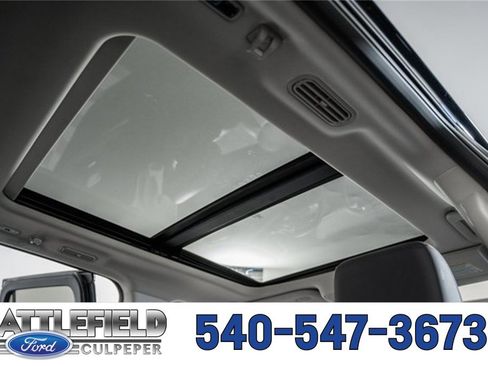 New 2025 Ford Expedition Active image 37