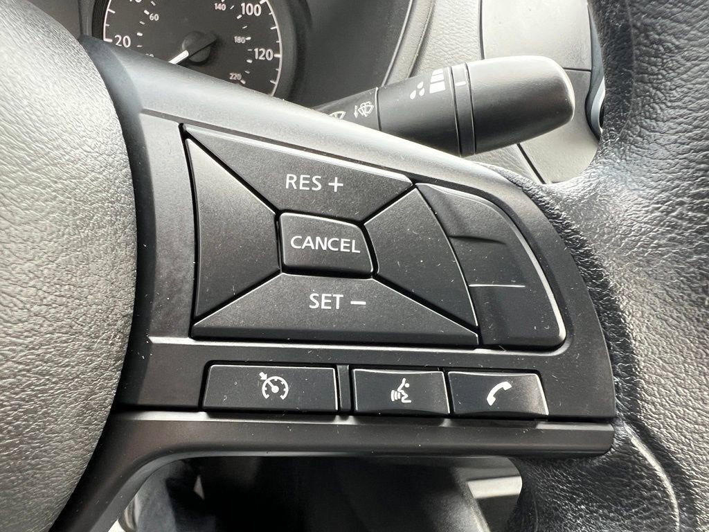 Used 2025 Nissan Altima 2.5 S FWD image 32