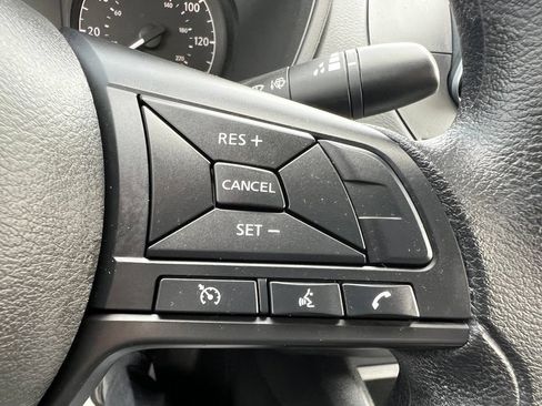 Used 2025 Nissan Altima 2.5 S FWD image 32
