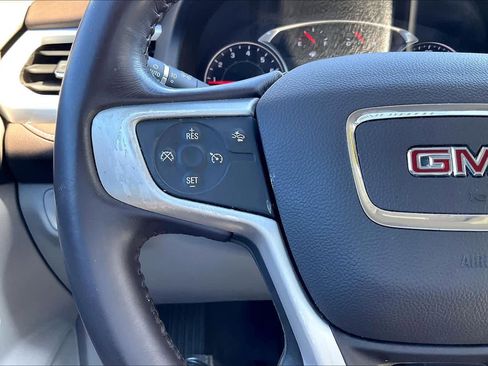 Used 2021 GMC Acadia SLT image 17