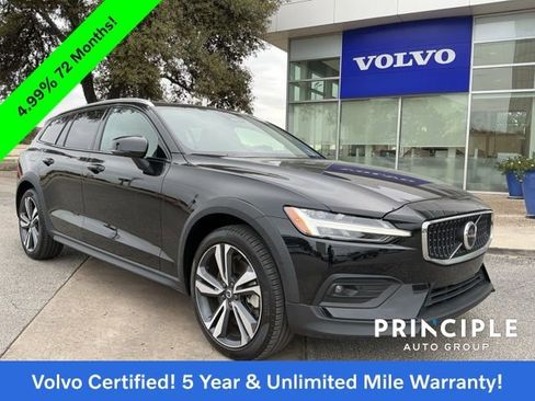 Certified 2025 Volvo V60 B5 Cross Country Plus image 1