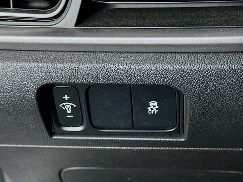 Used 2024 Kia Sorento S image 17