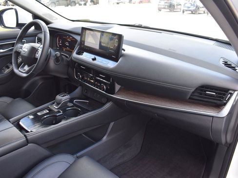 Used 2025 Nissan Rogue Platinum w/ Platinum Premium Package FWD image 72