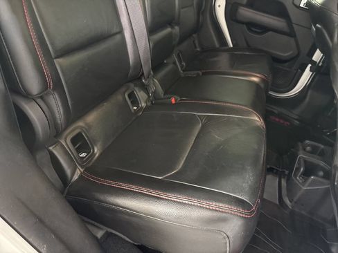 Used 2020 Jeep Gladiator Rubicon AWD/4WD image 32