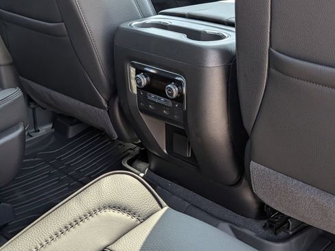 New 2026 GMC Yukon Denali w/ Advanced Technology Package AWD/4WD image 34