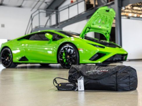 Used 2022 Lamborghini Huracan EVO RWD image 27