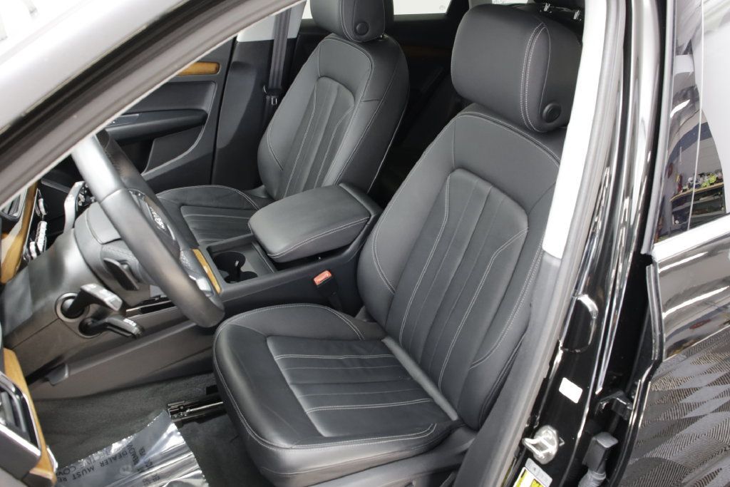 Used 2023 Audi Q5 2.0T Premium w/ Convenience Package AWD/4WD image 13