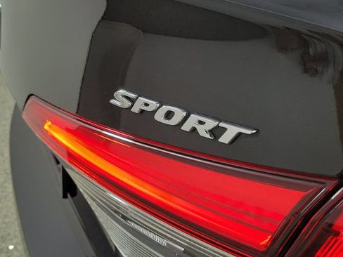 Used 2024 Honda Civic Sport image 8