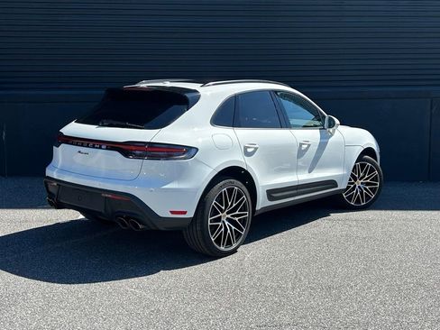 Certified 2026 Porsche Macan image 10